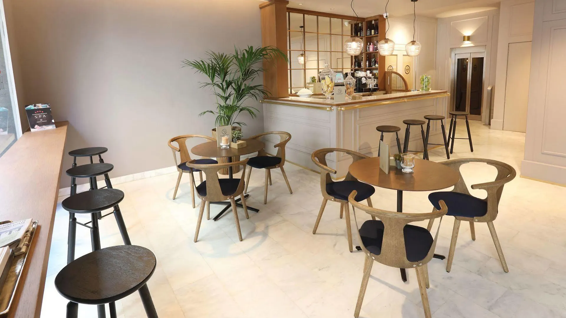 Ciutat De Girona Hotel